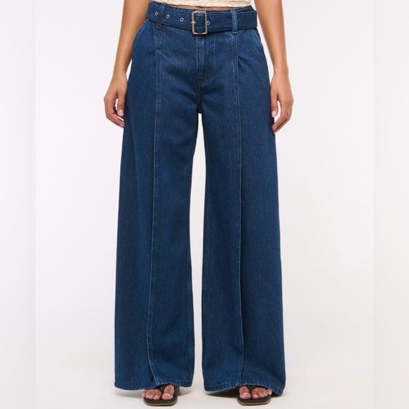 *NWT* A&F High rise Wide-Leg Jeans - Picture 2 of 3